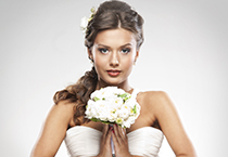 دانلود عکس پرتره مدل عروس با دسته گل زیبا