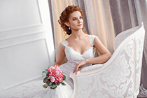 دانلود عکس پرتره عروس با لباس عروس زیبا و دسته گل