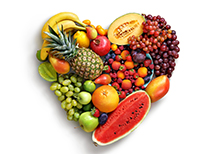 دانلود عکس استوک میوه های مختلف با مفهوم رژیم غذایی  با نماد قلب