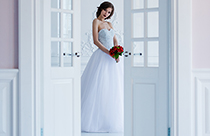 دانلود عکس زیبای مدل عروس در خانه لوکس 3