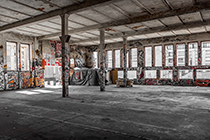 دانلود عکس استوک نمای داخلی پارکینگ قدیمی