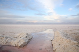 عکس خام دریاچه مهارلو با کیفیت بالا