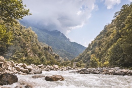 عکس طبیعت زیبای جاده دو هزار تنکابن با کیفیت بالا