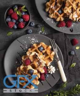 عکس تبلیغاتی وافل بلژیکی تمشک بلوبری