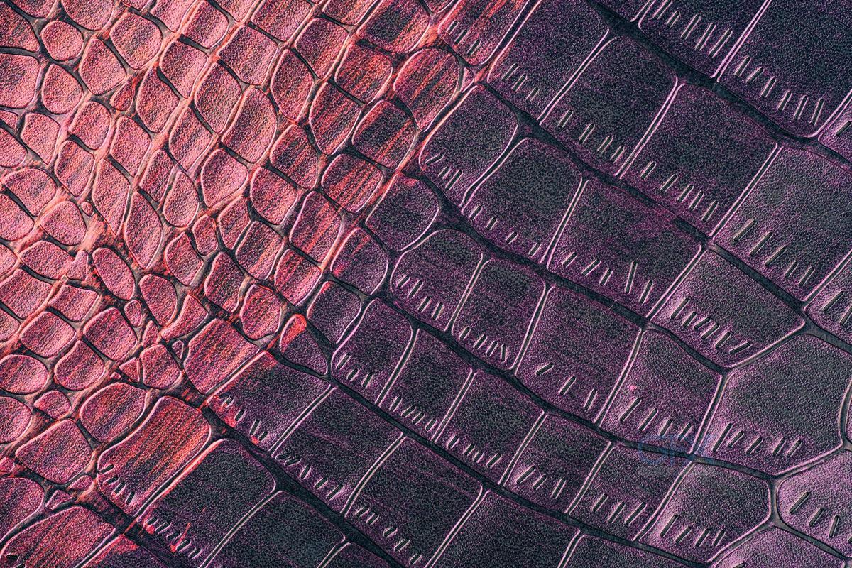 بافت کروکودیل بنفش | Purple Crocodile Leather Texture