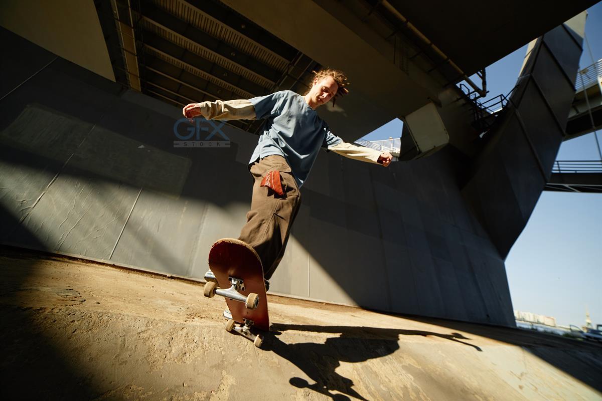اسکیت‌بورد شهری | Urban Skateboarding زیر پل