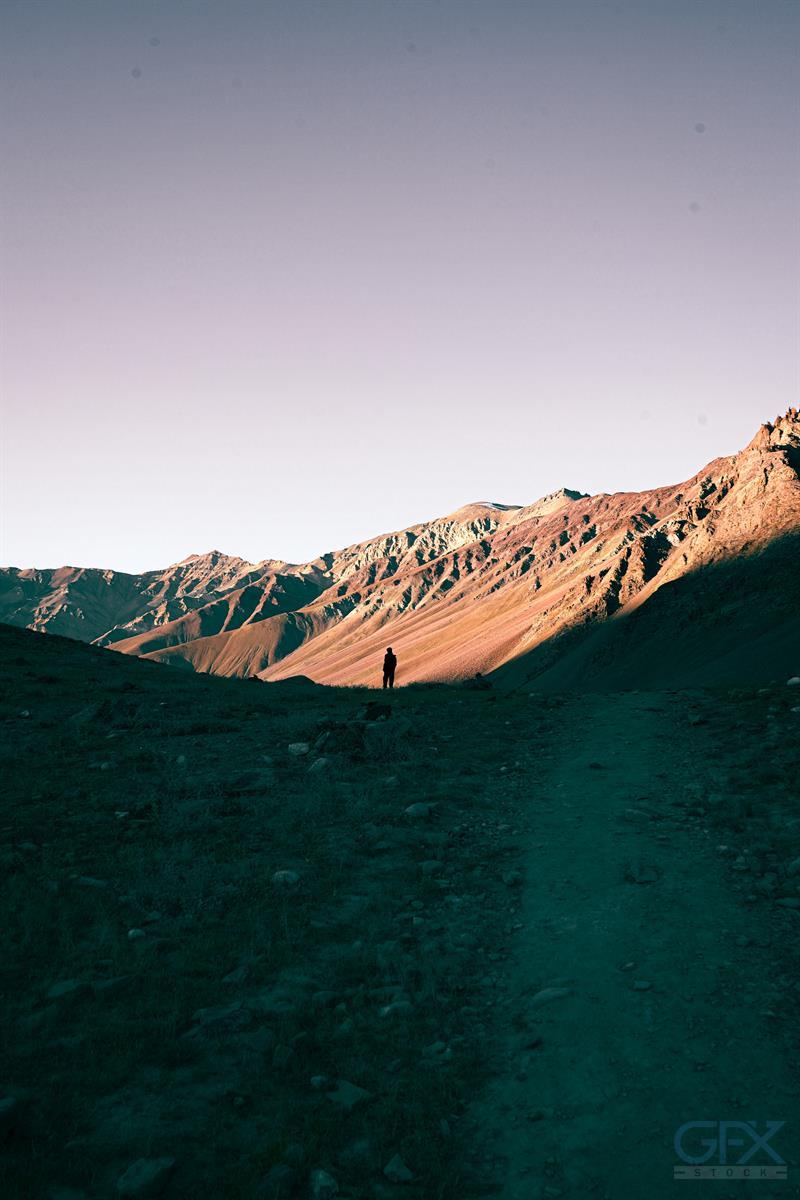 تنهایی در کوهستان - Mountain Solitude Sunset